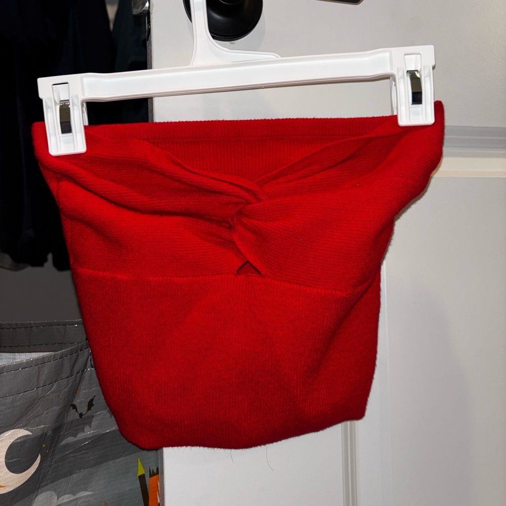 Elegant Red Knotted Women's crop top